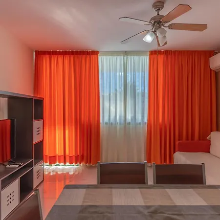 Optimist Tenerife 4* 美洲海滩